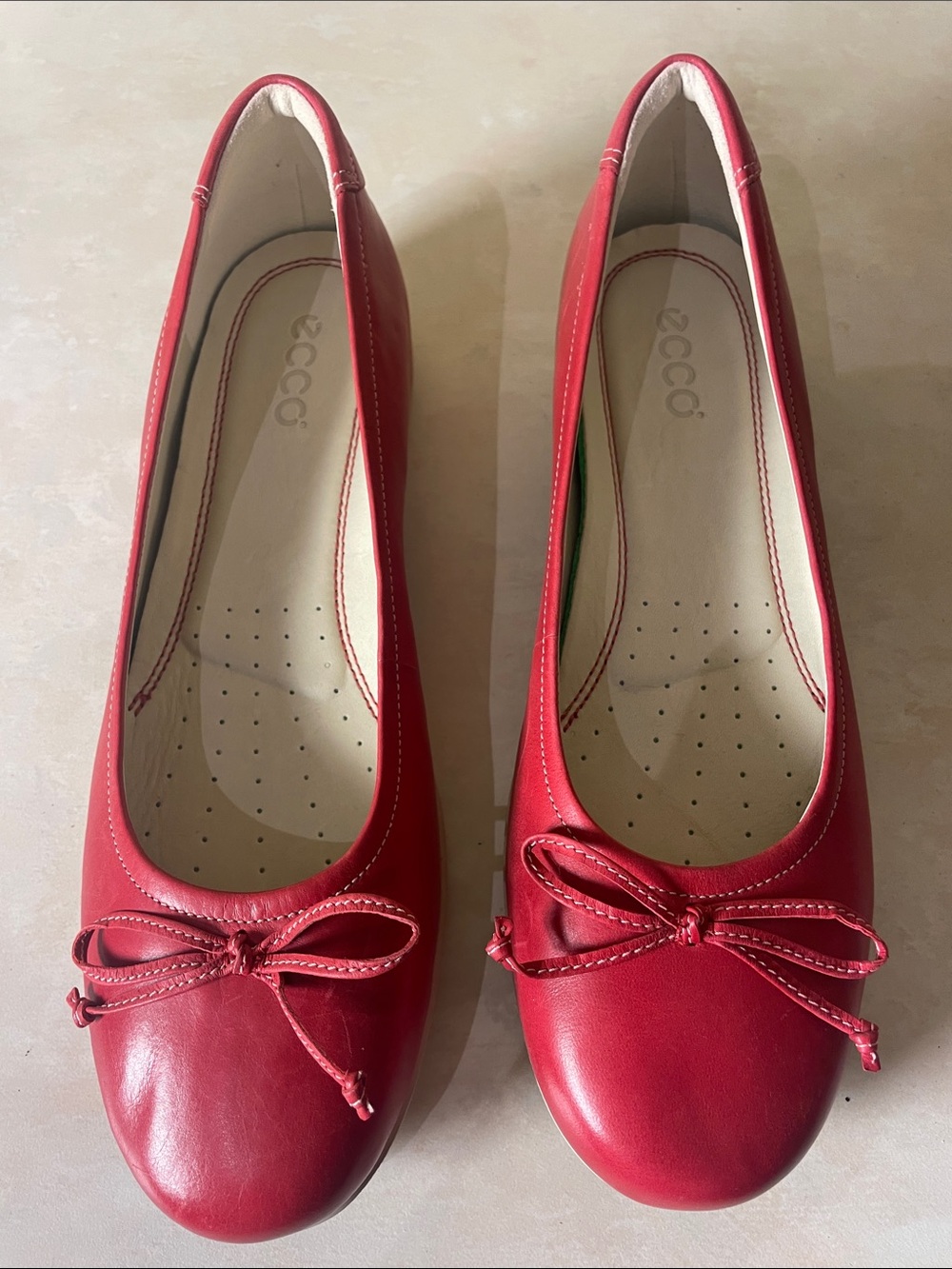 Ecco Women’s Red Leather Bow Ballet Flats Size 10-10.5